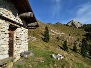 81 Alla Baita di Monte Secco (1837 m) con vista in Pizzo Badile